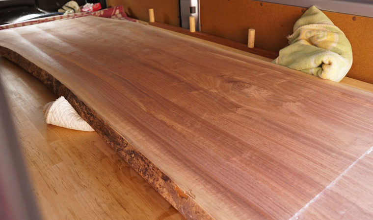 ブラックウォルナット一枚板テーブル