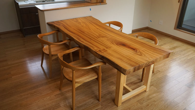クスノキ一枚板ダイニングテーブル