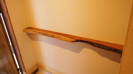 一枚板玄関棚板