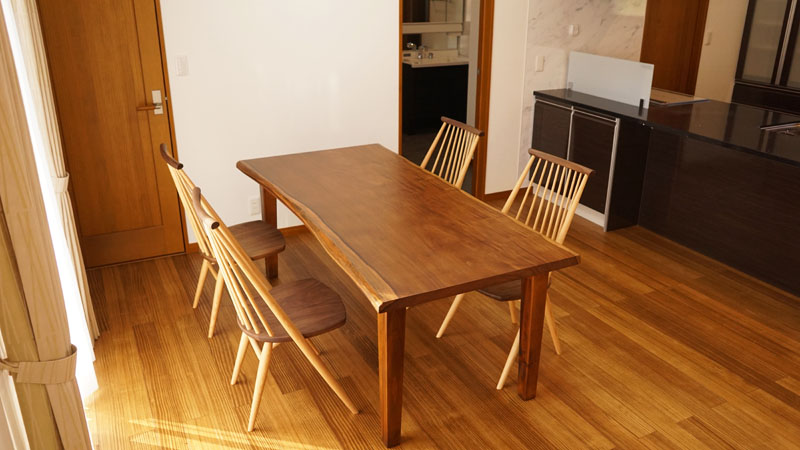 アサメラ一枚板テーブル