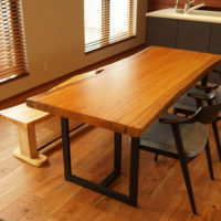 ケヤキ無垢一枚板ダイニングテーブル