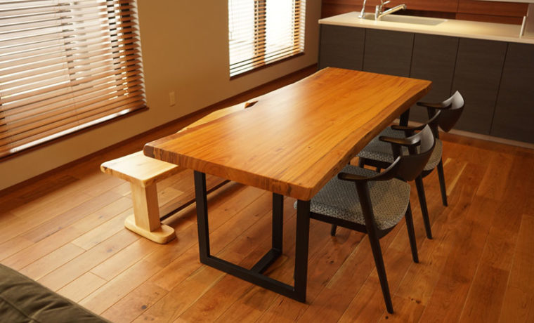 ケヤキ無垢一枚板ダイニングテーブル