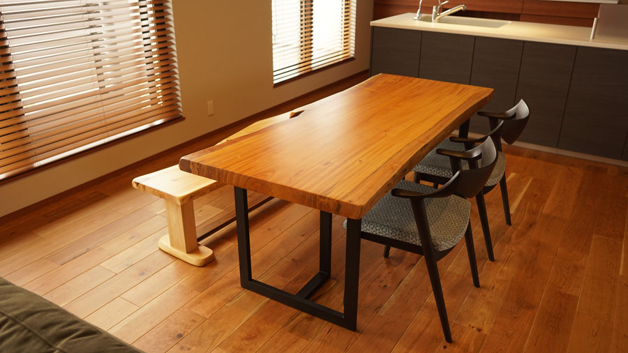 ケヤキ無垢一枚板ダイニングテーブル