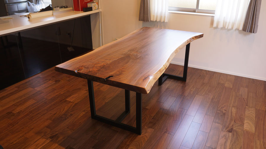 ブラックウォルナット一枚板テーブル