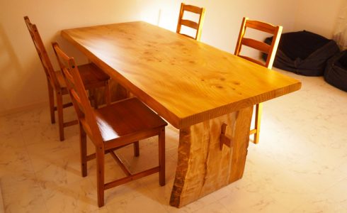 ヒマラヤ杉ダイニングテーブル