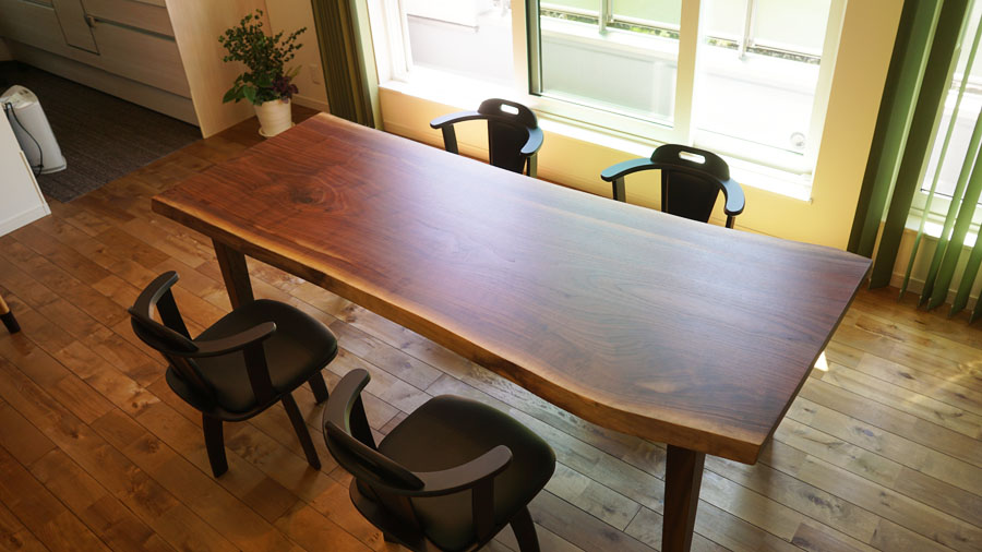 ブラックウォルナット一枚板テーブル