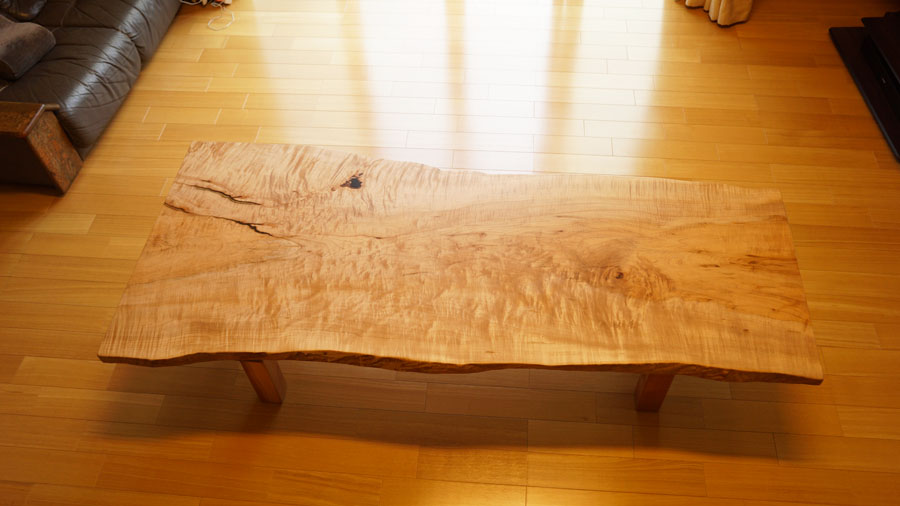 楓無垢一枚板の杢