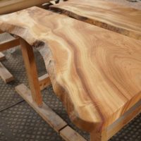 クスノキテレビ台