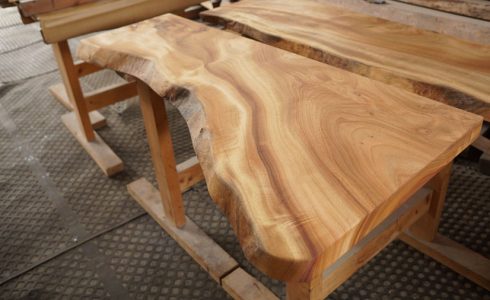 クスノキテレビ台