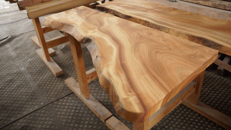 クスノキテレビ台