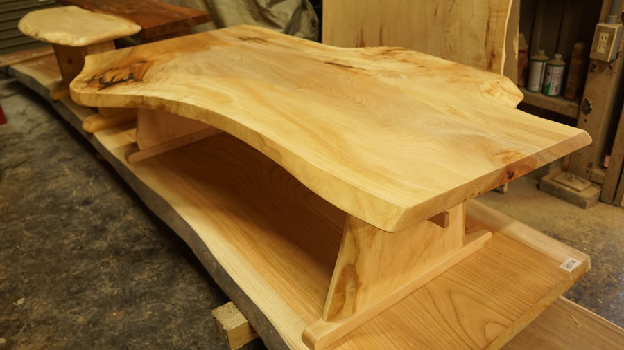 栃の木一枚板ローテーブル