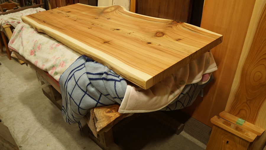 一枚板テーブル完成
