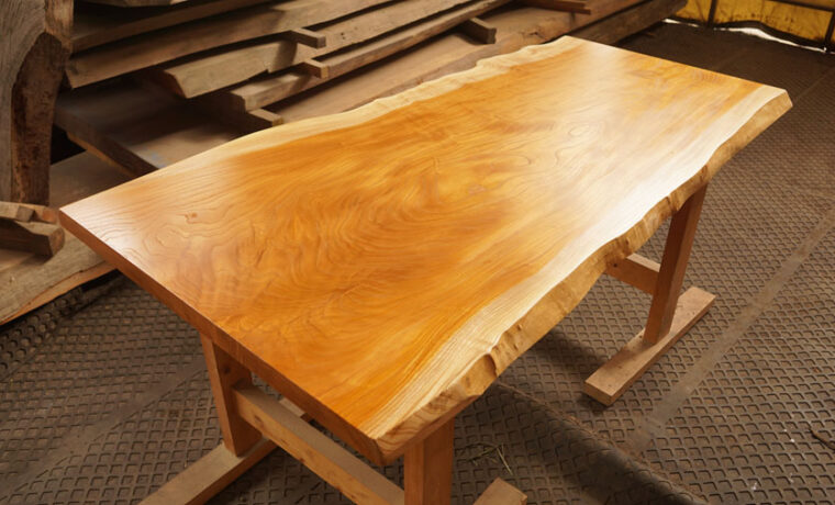 ケヤキ一枚板テーブル