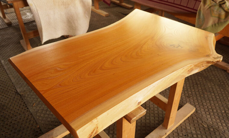 ケヤキ一枚板テーブル