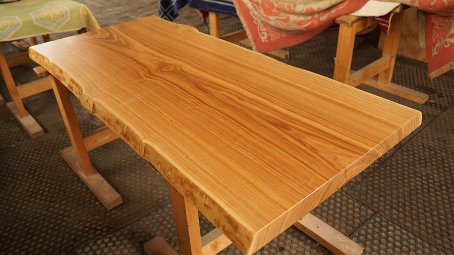 タモ一枚板テーブル