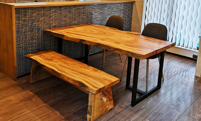 クスノキ一枚板テーブル納品