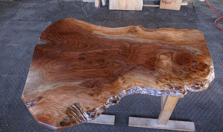 クラロウォルナット一枚板