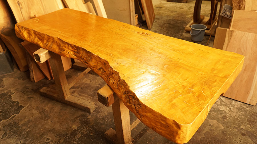 一枚板テーブル持ち込み修理