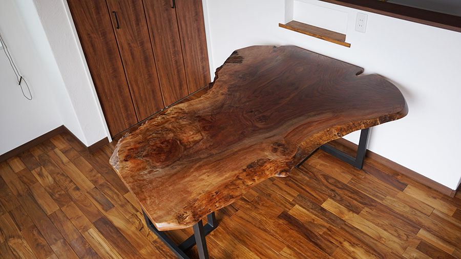 クラロウォルナット無垢一枚板