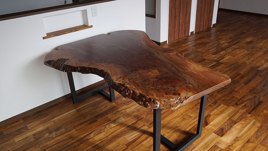 クラロウォルナット一枚板