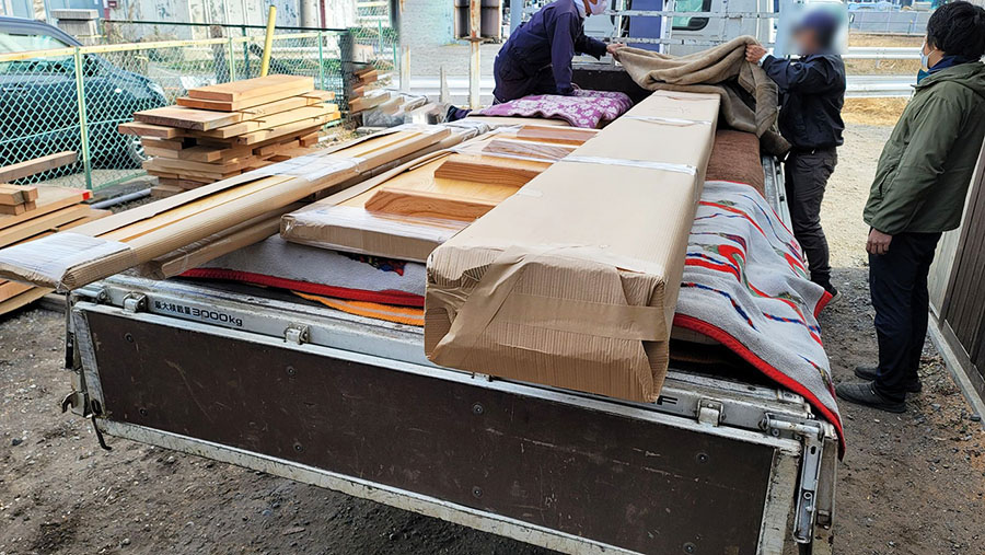 一枚板カウンターお引渡し