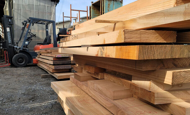 無垢板店舗カウンター