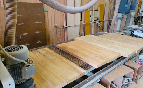 一枚板の幅接ぎ