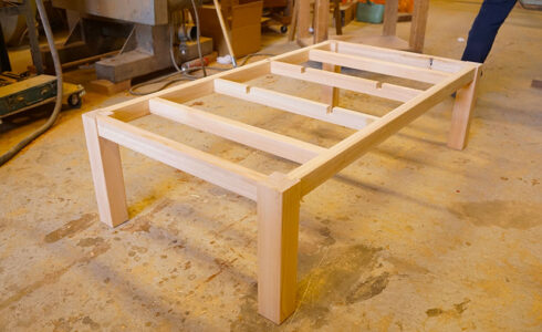 総無垢造りコタツの脚