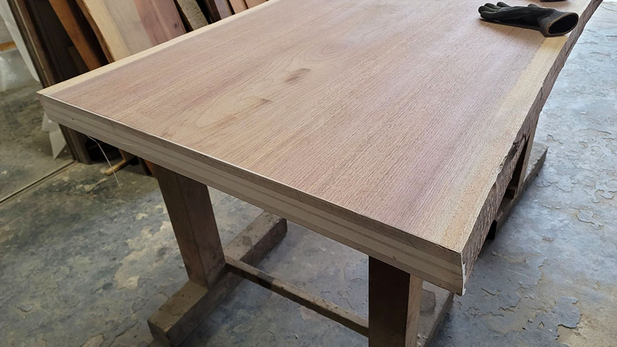 ウォルナット一枚板の長さカット