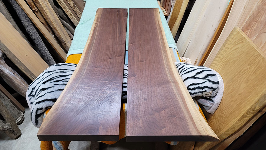 ウォルナット一枚板の台