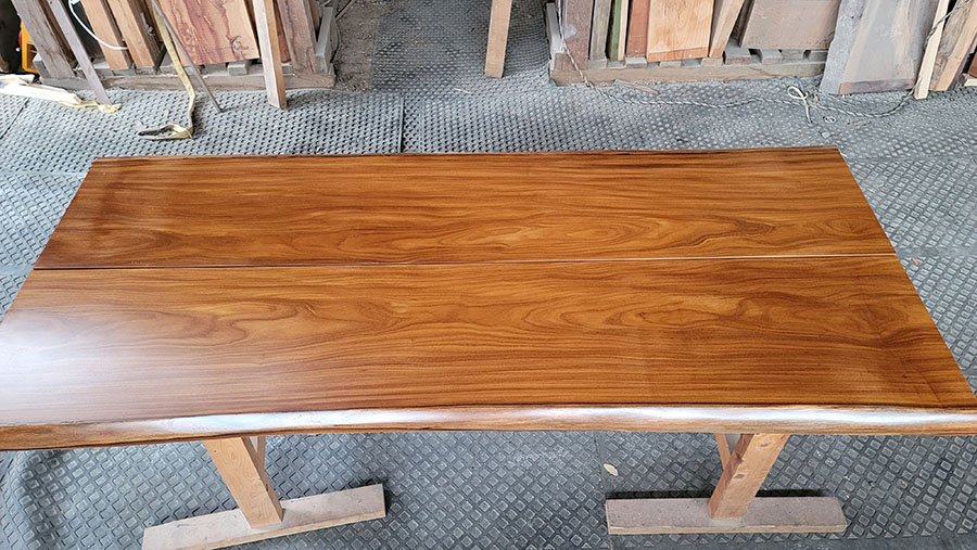 アサメラ会議テーブル