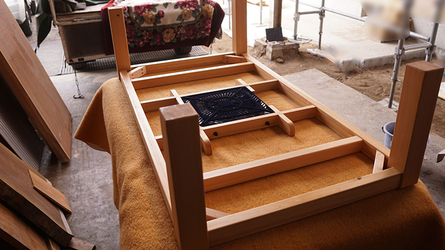 無垢一枚板のコタツ