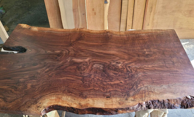 クラロウォルナット一枚板