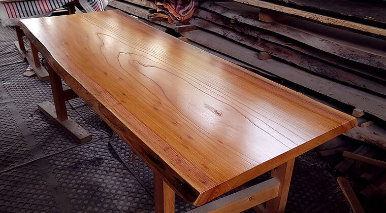 ケヤキ一枚板テーブル製作