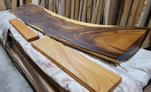 モンキーポット一枚板カウンター