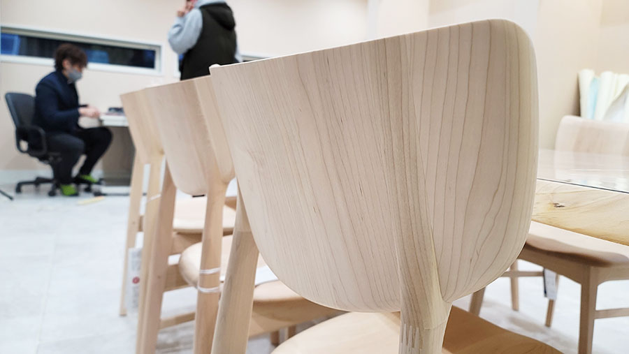 一枚板に合う椅子