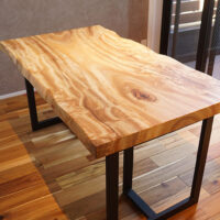 楠一枚板ダイニングテーブル