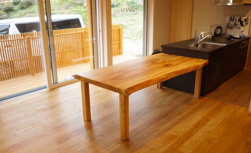 楠無垢一枚板テーブル