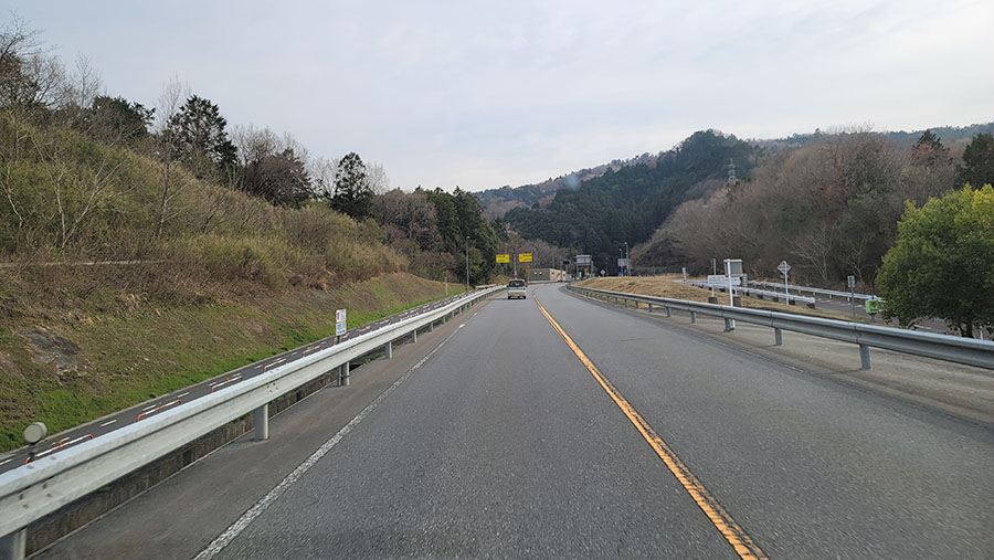 秩父市へ一枚板テーブル納品