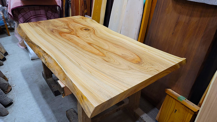 楠一枚板テーブル
