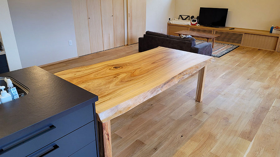 楠一枚板テーブル