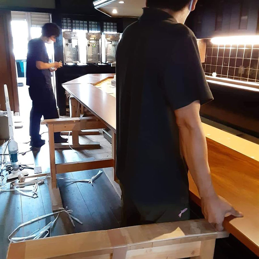 無垢一枚板カウンター設置