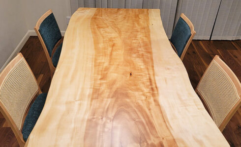 栃一枚板テーブル