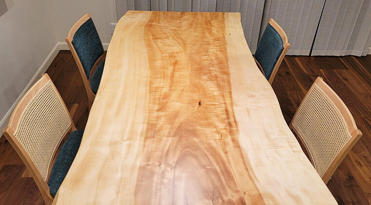 栃一枚板テーブル