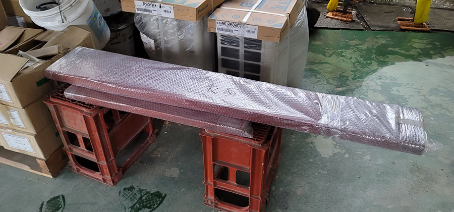 パドック無垢一枚板