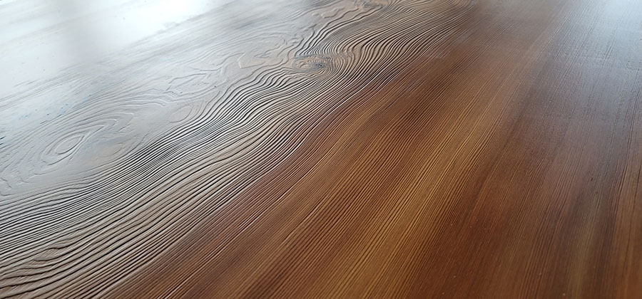 杉一枚板の表面