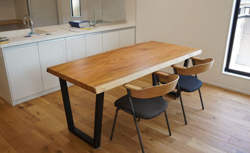 ケヤキ一枚板ダイニングテーブル