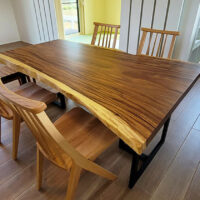 モンキーポット一枚板ダイニングテーブル