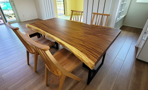 モンキーポット一枚板ダイニングテーブル