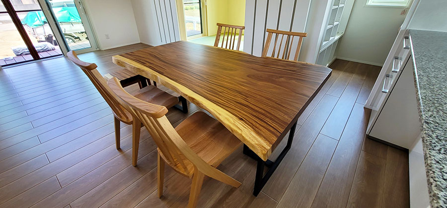 モンキーポット一枚板ダイニングテーブル